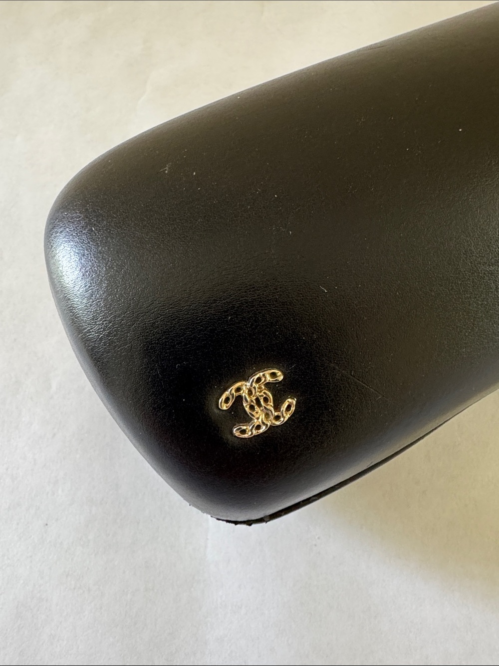 Chanel aviator sunglasses with light brown lens and hard case. - Picture 5 of 5